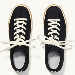 NWOT Rothy’s The Lace Up Super Comfy Sneaker Size: 8.5